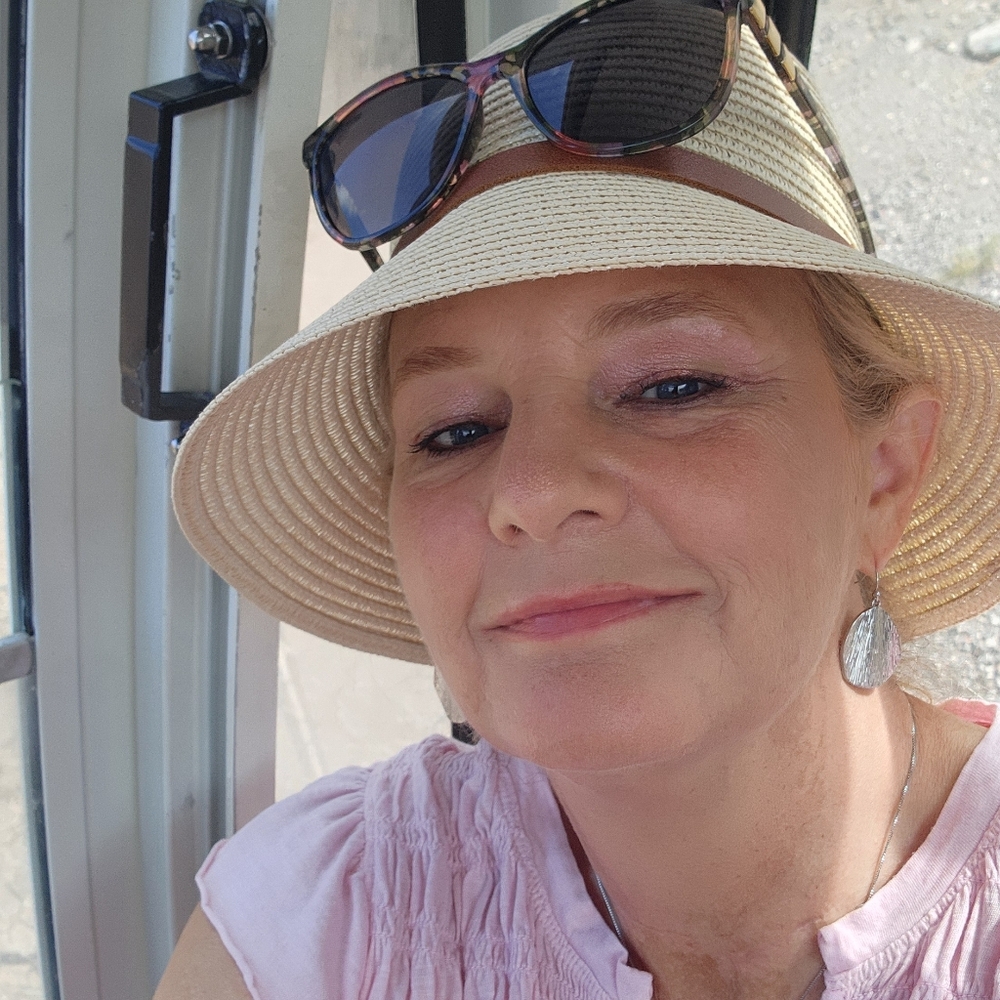 Meet your Posher, Tracy